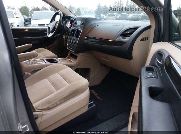 2C4RDGCG0GR374833 2016 DODGE GRAND CARAVAN Silver Front interior view