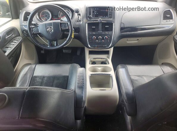 2C4RDGCG0JR297307 2018 DODGE GRAND Красный Вид панели приборов