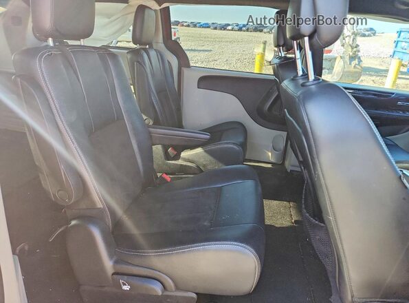 2C4RDGCG0KR556976 2019 DODGE GRAND Red Вид задньої частини салону