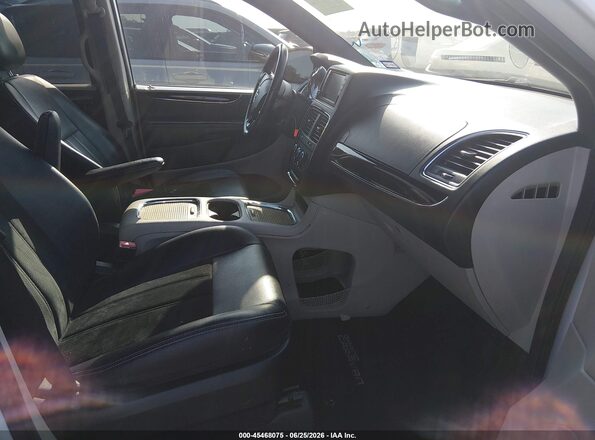 2C4RDGCG1HR799754 2017 DODGE GRAND CARAVAN White Front interior view
