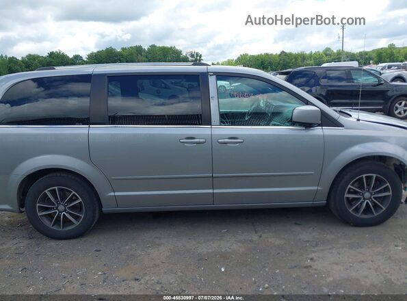 2C4RDGCG1HR842408 2017 DODGE GRAND CARAVAN Silver Սալոնի հետևի տեսք