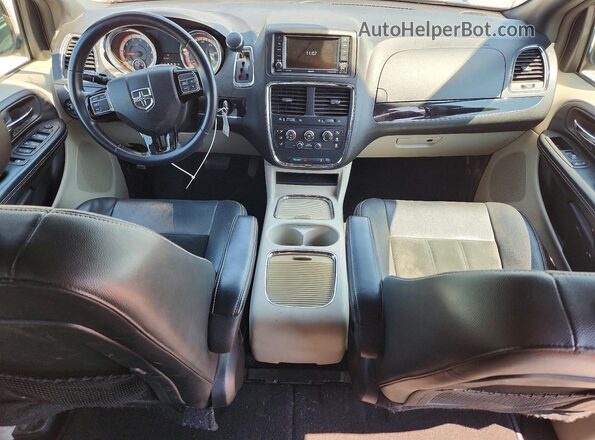 2C4RDGCG1JR325812 2018 DODGE GRAND Maroon Widok deski rozdzielczej