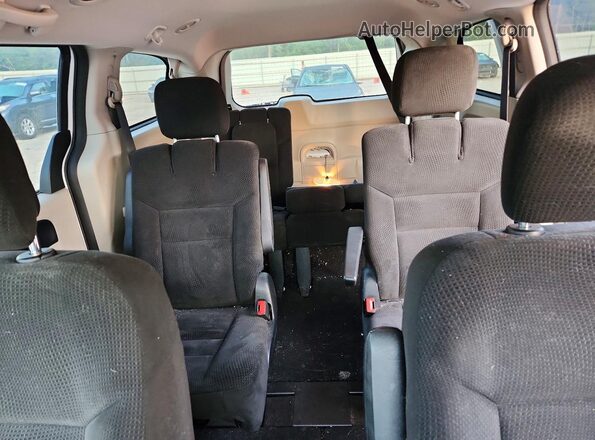 2C4RDGCG2GR401613 2016 DODGE GRAND White Rear seats view