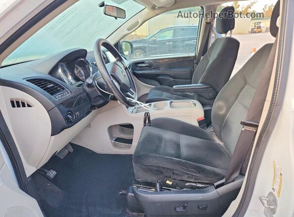 2C4RDGCG2GR401613 2016 DODGE GRAND White Front interior view