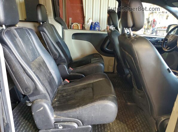2C4RDGCG2HR629869 2017 DODGE GRAND Black Rear interior view