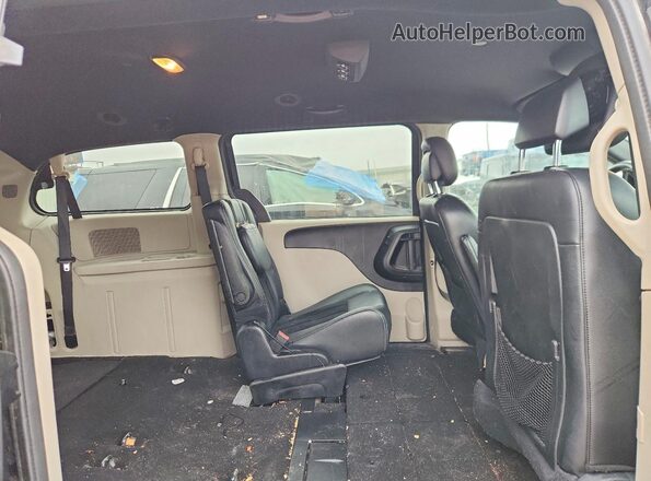 2C4RDGCG2HR678196 2017 DODGE GRAND Black Rear interior view