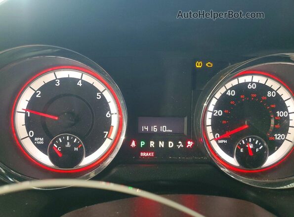 2C4RDGCG2JR328511 2018 DODGE GRAND Burgundy Vista del cuadro de instrumentos