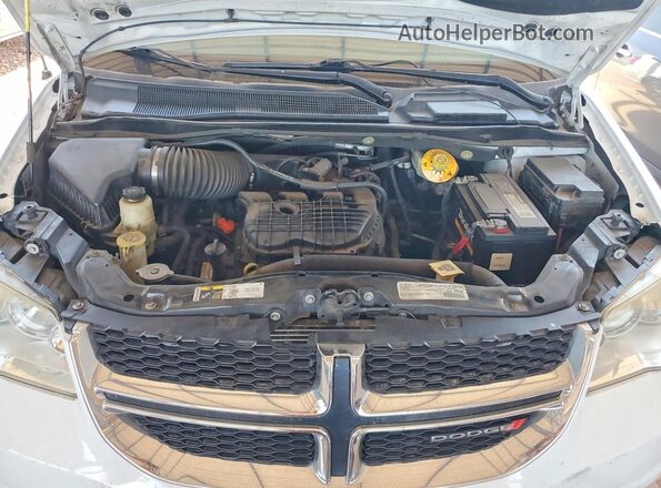 2C4RDGCG3GR270840 2016 DODGE GRAND White Widok wnętrza z tyłu