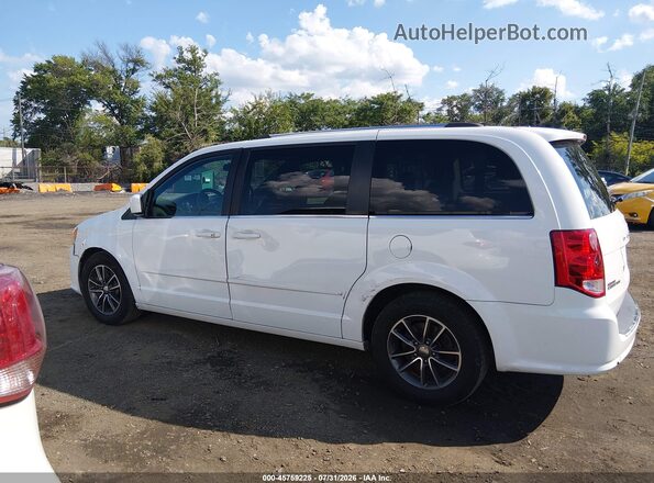 2C4RDGCG3HR736431 2017 DODGE GRAND CARAVAN White Սալոնի 360 աստիճան տեսք