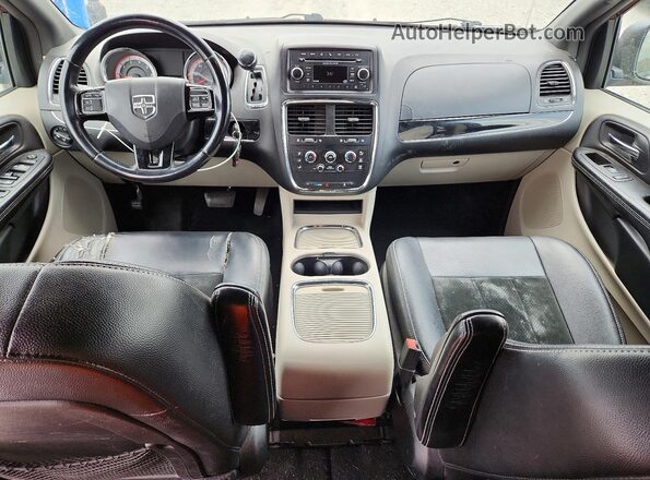 2C4RDGCG4HR580156 2017 DODGE GRAND Maroon Widok deski rozdzielczej
