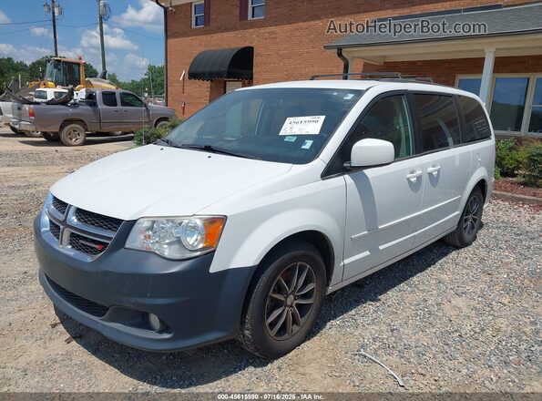 2C4RDGCG4HR699972 2017 DODGE GRAND CARAVAN White წინა მარცხენა ხედი სამი მეოთხედიდან