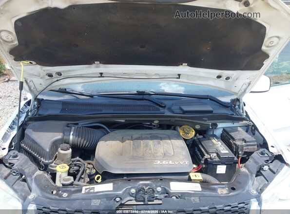 2C4RDGCG4HR699972 2017 DODGE GRAND CARAVAN White უკანა ხედი