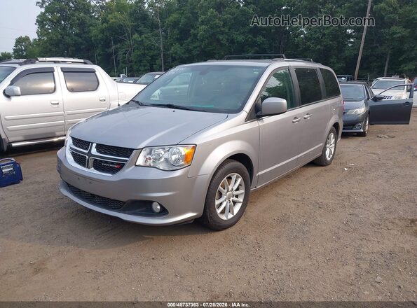 2C4RDGCG4JR359792 2018 DODGE GRAND CARAVAN Silver Vista tres cuartos delantera izquierda