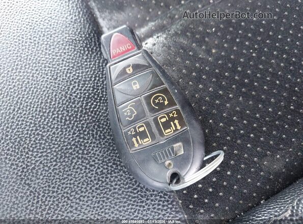 2C4RDGCG6JR266675 2018 DODGE GRAND CARAVAN Темно-бордовый Вид панели приборов