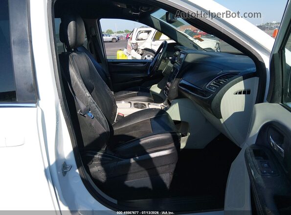 2C4RDGCG6KR748452 2019 DODGE GRAND CARAVAN White Front interior view