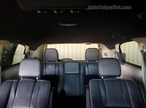 2C4RDGCG6LR252701 2020 DODGE GRAND Red Rear seats view