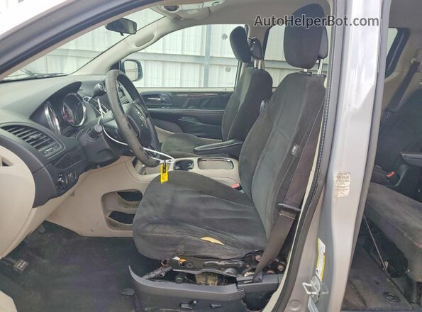 2C4RDGCG7GR371539 2016 DODGE GRAND Silver Front interior view