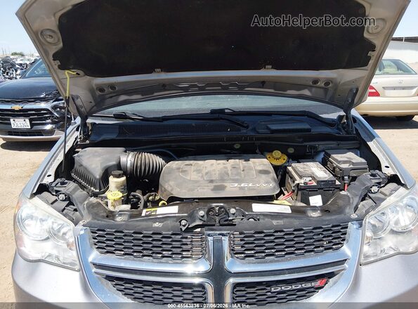 2C4RDGCG7GR375591 2016 DODGE GRAND CARAVAN Silver Вид ззаду