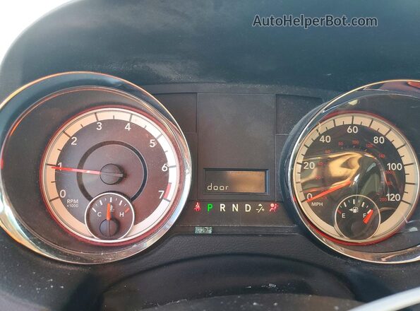 2C4RDGCG7GR384243 2016 DODGE GRAND White ხელსაწყოთა პანელის ხედი