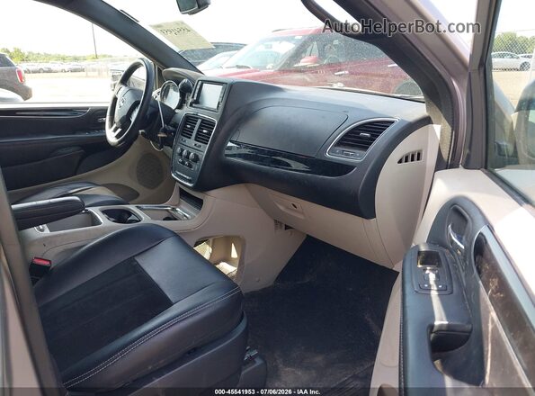 2C4RDGCG7HR709829 2017 DODGE GRAND CARAVAN Gray Front interior view