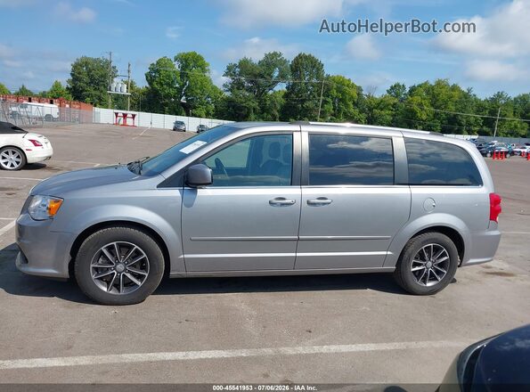 2C4RDGCG7HR709829 2017 DODGE GRAND CARAVAN Gray 360 interior view