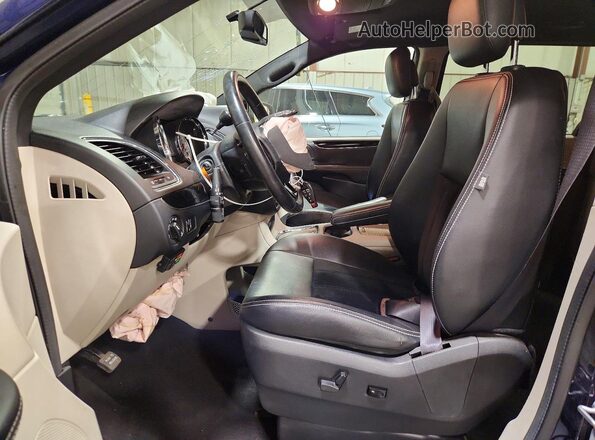 2C4RDGCG7HR735699 2017 DODGE GRAND Blue Vista interior delantera