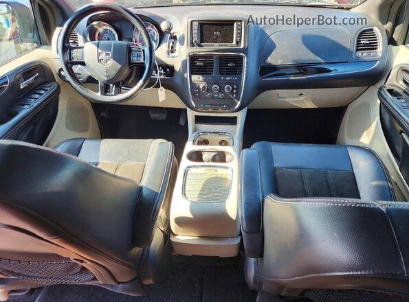2C4RDGCG7KR580093 2019 DODGE GRAND Красный Вид панели приборов
