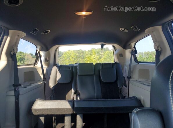 2C4RDGCG7KR772498 2019 DODGE GRAND Silver უკანა სავარძლების ხედი