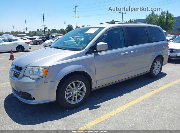2C4RDGCG8JR207126 2018 DODGE GRAND CARAVAN Silver Առջևի ձախ երեք քառորդ տեսարան