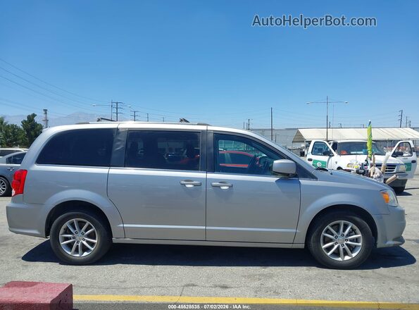 2C4RDGCG8JR207126 2018 DODGE GRAND CARAVAN Silver Սալոնի 360 աստիճան տեսք