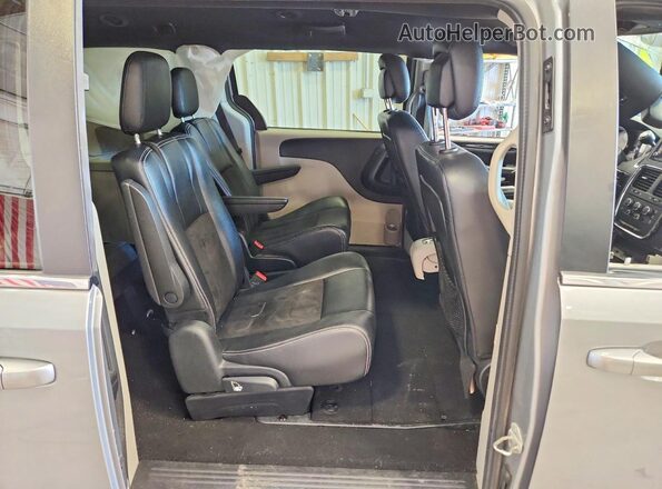 2C4RDGCG8LR153233 2020 DODGE GRAND Silver უკანა სალონის ხედი