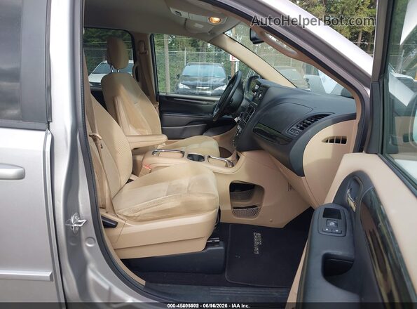 2C4RDGCG9GR374832 2016 DODGE GRAND CARAVAN Silver Вид салону спереду
