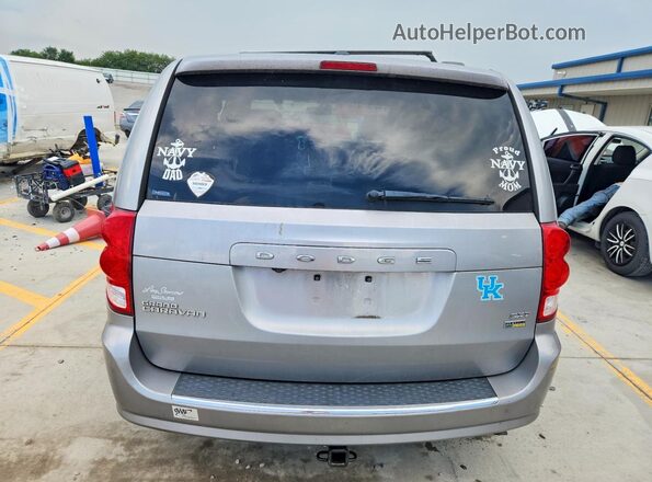 2C4RDGCG9HR807681 2017 DODGE CARAVAN/GRAND Silver Widok z tyłu