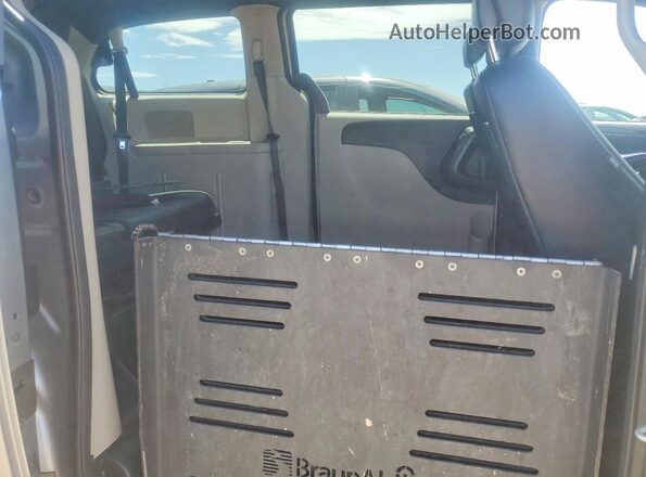 2C4RDGCG9JR240488 2018 DODGE GRAND Silver Vista interior trasera