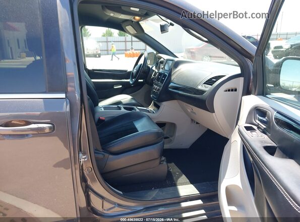 2C4RDGCG9JR248848 2018 DODGE GRAND CARAVAN Gray Front interior view