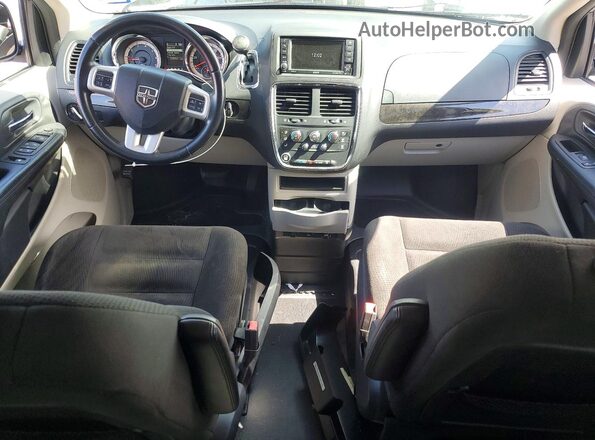 2C4RDGCGXGR338972 2016 DODGE GRAND Серебряный Вид панели приборов