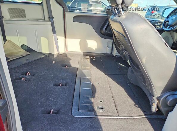 2C4RDGCGXHR650825 2017 DODGE GRAND Темно-бордовый Вид задней части салона