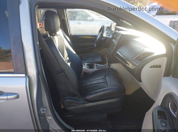 2C4RDGCGXHR861507 2017 DODGE GRAND CARAVAN Gray Front interior view