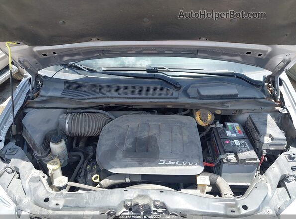 2C4RDGCGXJR240337 2018 DODGE GRAND CARAVAN Серебряный Вид сзади