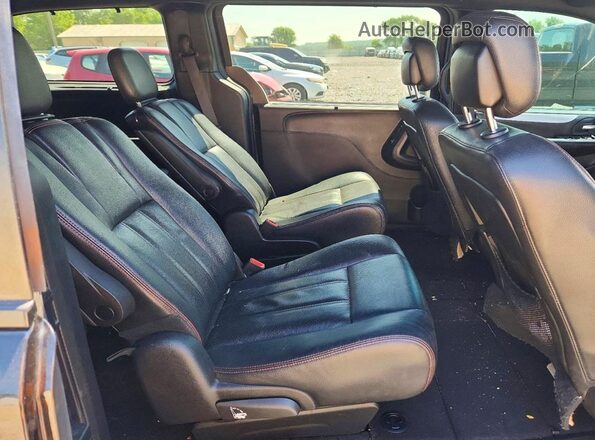 2C4RDGEG1HR782840 2017 DODGE GRAND Black Rear interior view