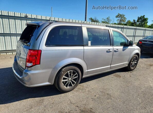 2C4RDGEG2JR285222 2018 DODGE GRAND Silver Trasero derecho