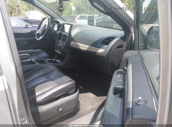 2C4RDGEG4JR255669 2018 DODGE GRAND CARAVAN Gray Вид салону спереду