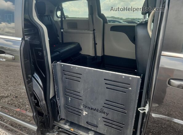 2C7WDGCGXKR766913 2019 DODGE GRAND Gray Вид задньої частини салону
