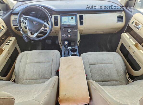 2FMGK5C83JBA16759 2018 FORD FLEX Silver Widok deski rozdzielczej