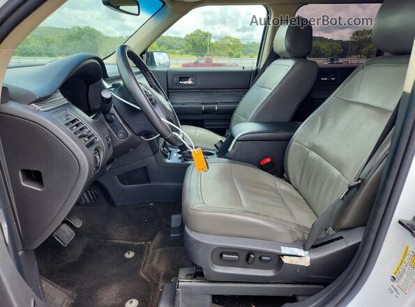 2FMGK5C85GBA24113 2016 FORD FLEX Белый Вид салона спереди