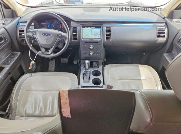 2FMGK5C85GBA24113 2016 FORD FLEX Белый Вид панели приборов