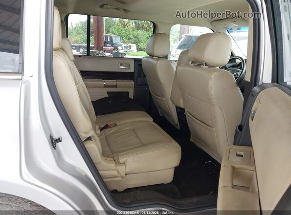 2FMGK5C88JBA14036 2018 FORD FLEX Silver VIN կոդի պիտակի տեսք