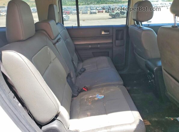 2FMGK5C88JBA22329 2018 FORD FLEX White Rear seats view