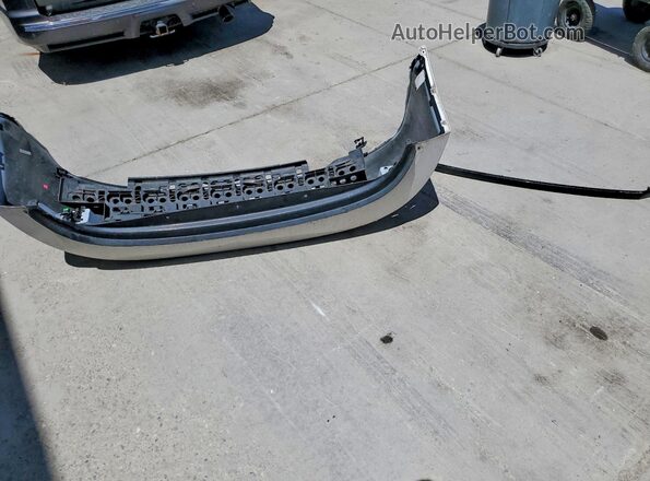 2FMGK5C88JBA22329 2018 FORD FLEX White Engine compartment view