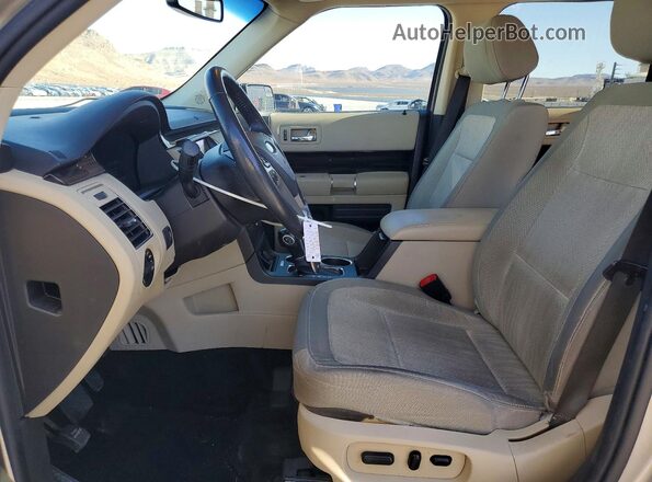 2FMGK5C8XJBA09176 2018 FORD FLEX Tan Front interior view